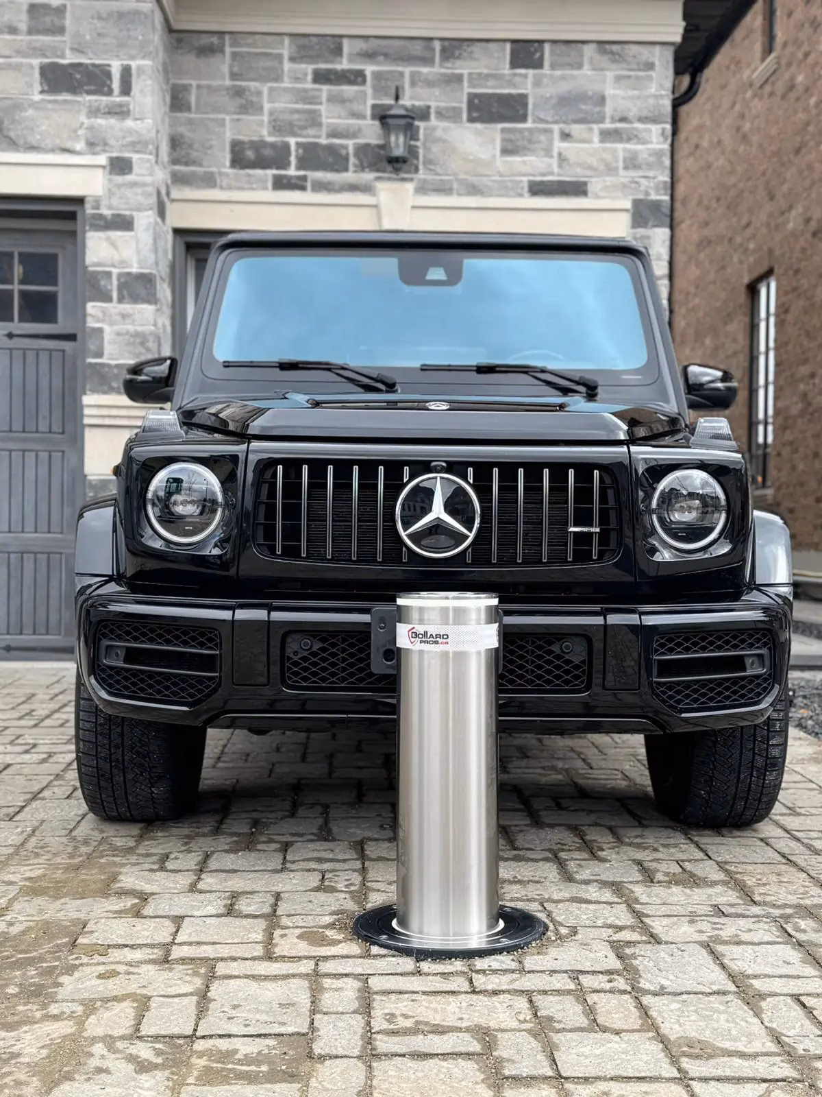 Bollards Canda
